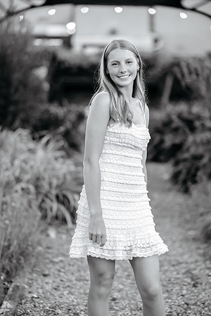 Cate Gunderson senior pics 2026-16