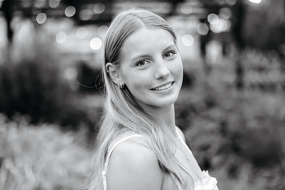 Cate Gunderson senior pics 2026-116