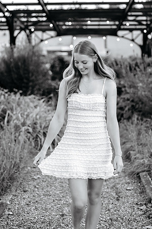 Cate Gunderson senior pics 2026-8