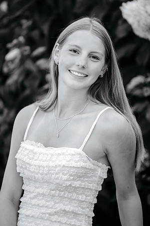 Cate Gunderson senior pics 2026-174