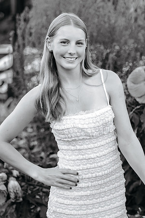 Cate Gunderson senior pics 2026-4