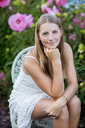 Cate Gunderson senior pics 2026-27
