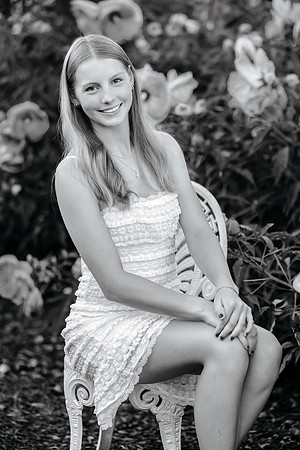 Cate Gunderson senior pics 2026-24