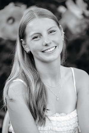 Cate Gunderson senior pics 2026-40