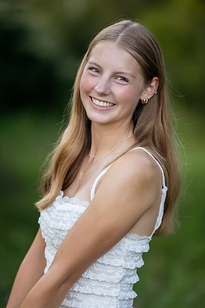 Cate Gunderson senior pics 2026-71