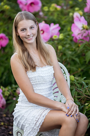 Cate Gunderson senior pics 2026-21
