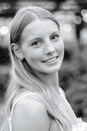 Cate Gunderson senior pics 2026-118
