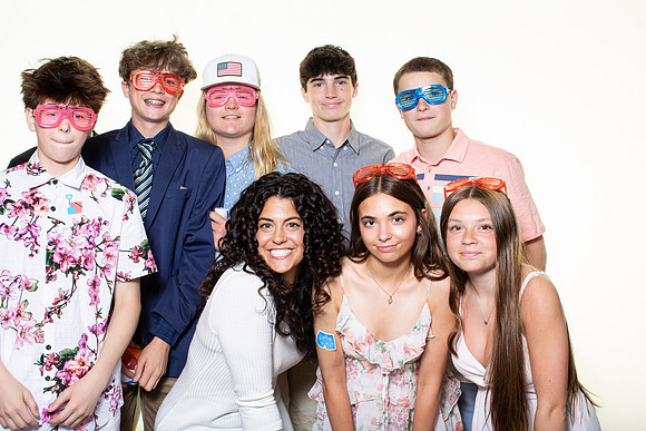 8th grade photobooth 2025-54